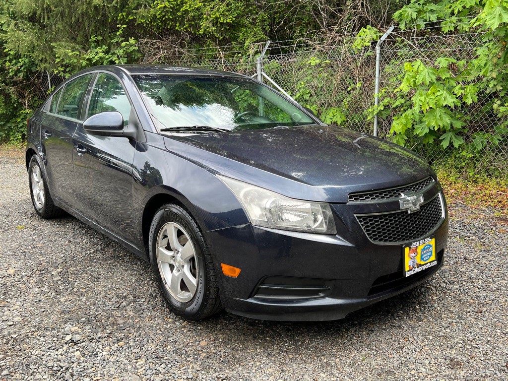 2014 Chevrolet Cruze Image 2