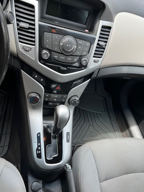 2014 Chevrolet Cruze Image 7