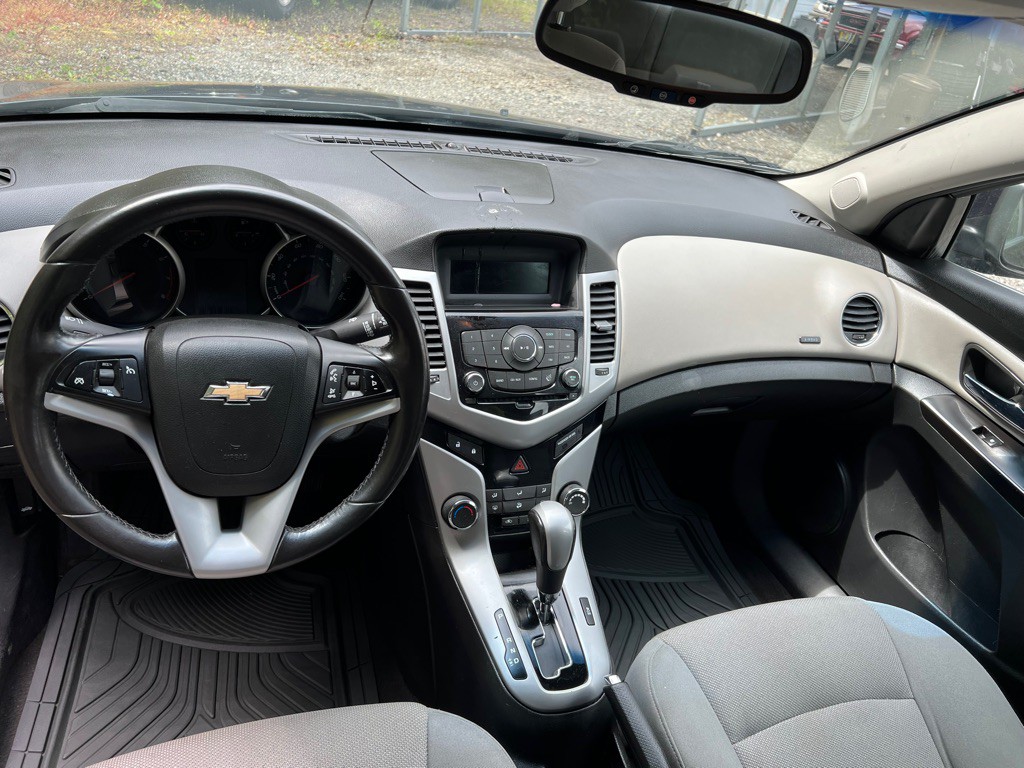 2014 Chevrolet Cruze Image 8
