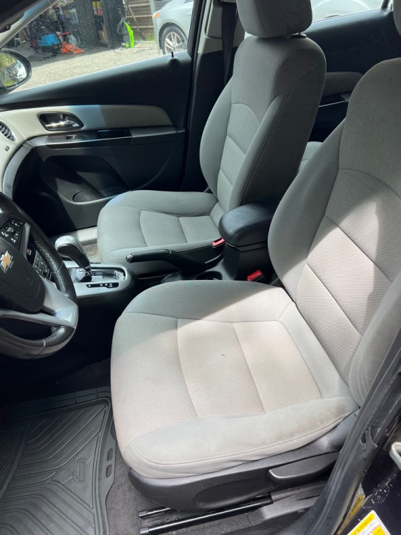 2014 Chevrolet Cruze Image 10