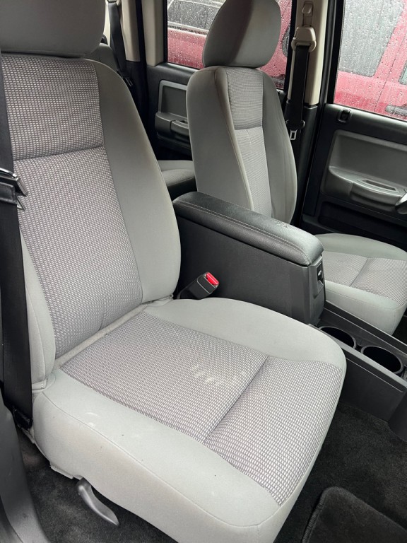 2011 Dodge Dakota Image 37