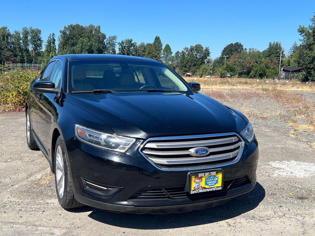 2017 Ford Taurus Image 2