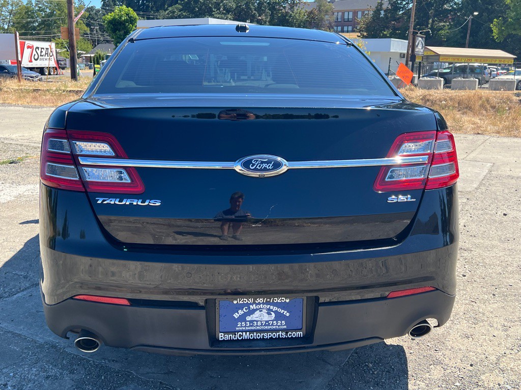 2017 Ford Taurus Image 11