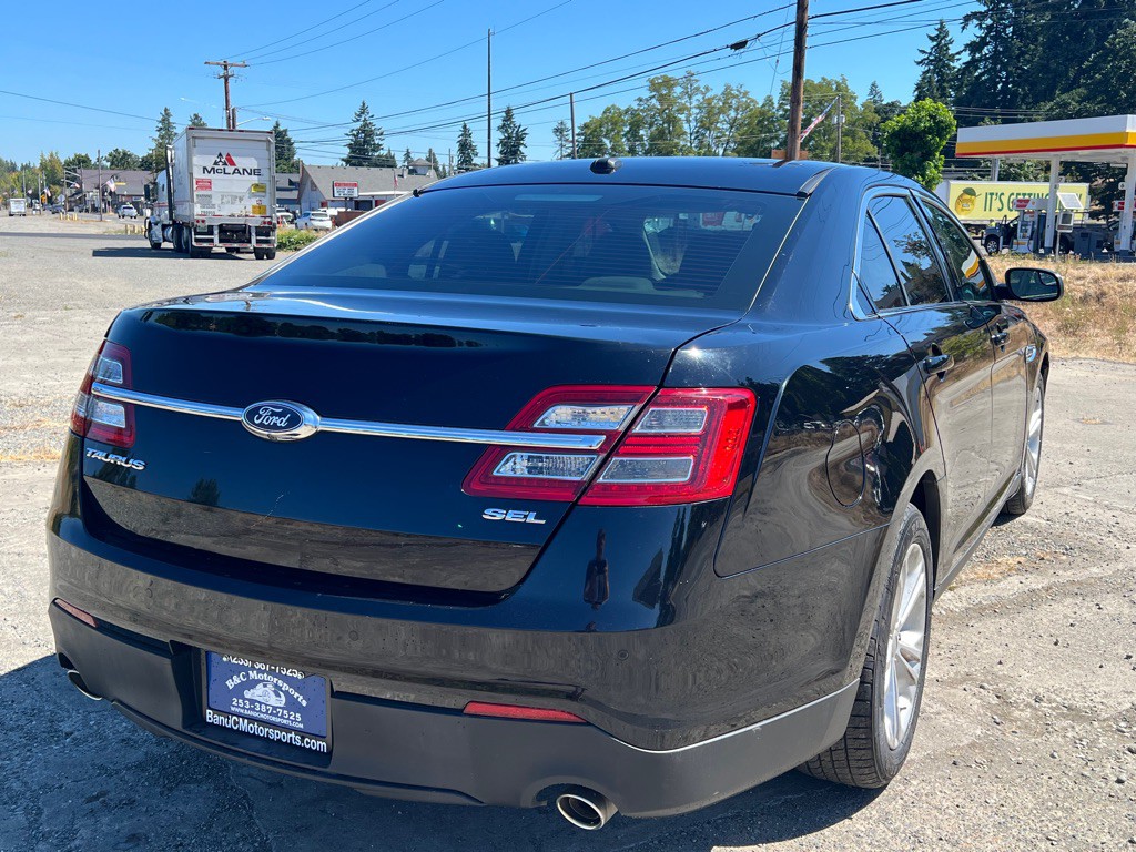 2017 Ford Taurus Image 12