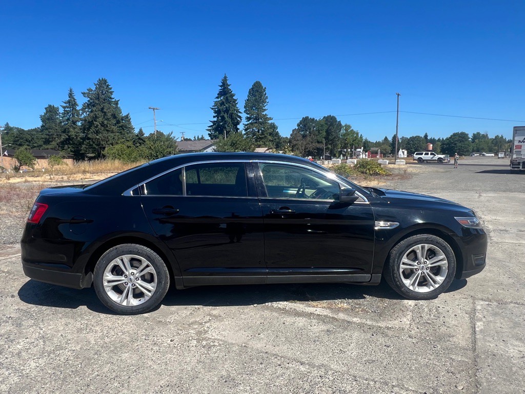 2017 Ford Taurus Image 15