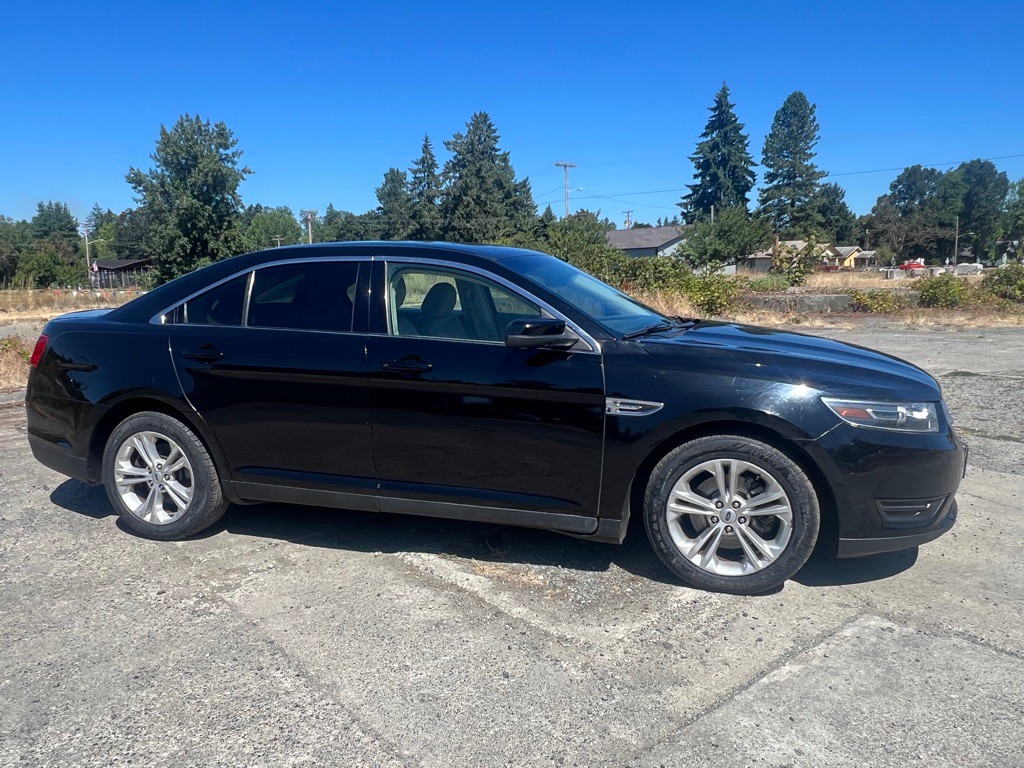 2017 Ford Taurus Image 16