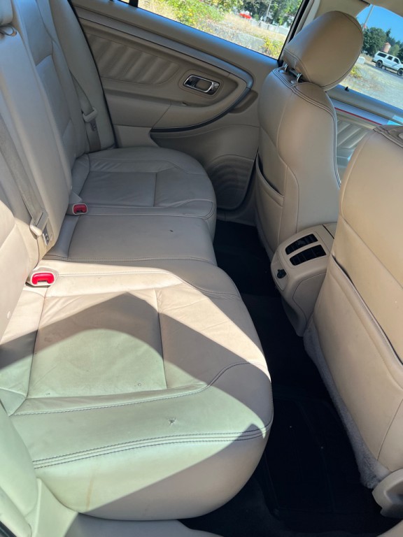 2017 Ford Taurus Image 23