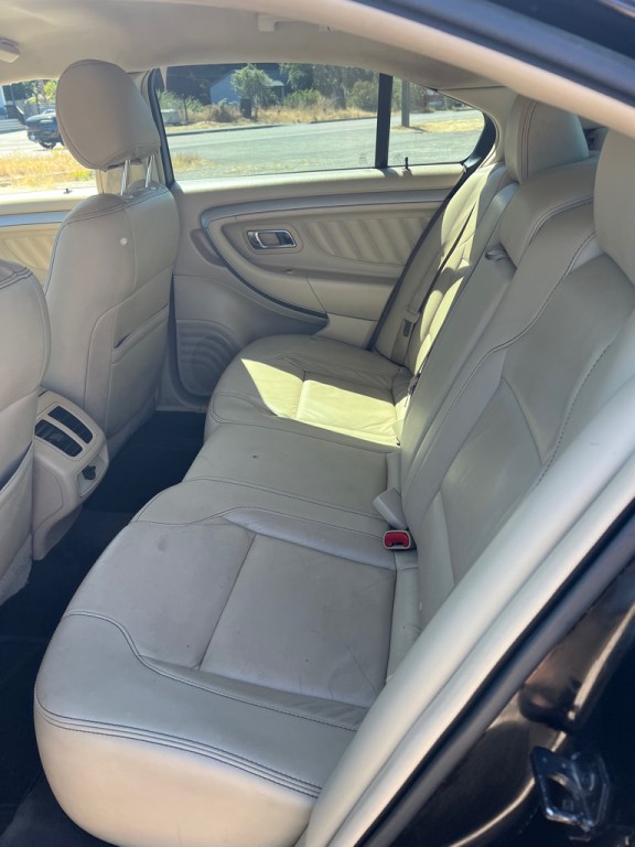 2017 Ford Taurus Image 25