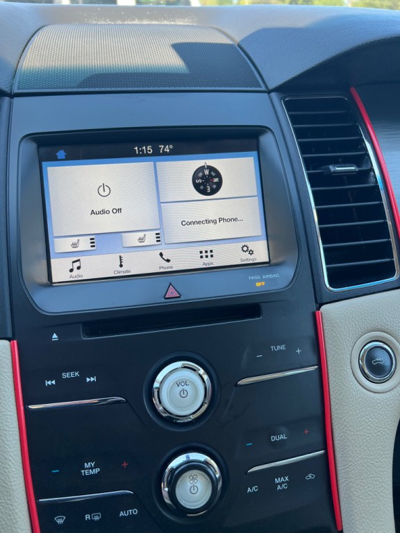 2017 Ford Taurus Image 30