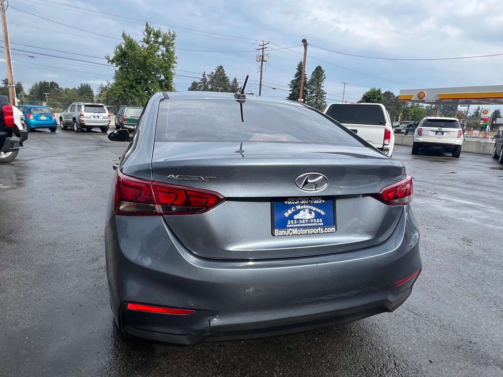 2018 Hyundai Accent Image 10