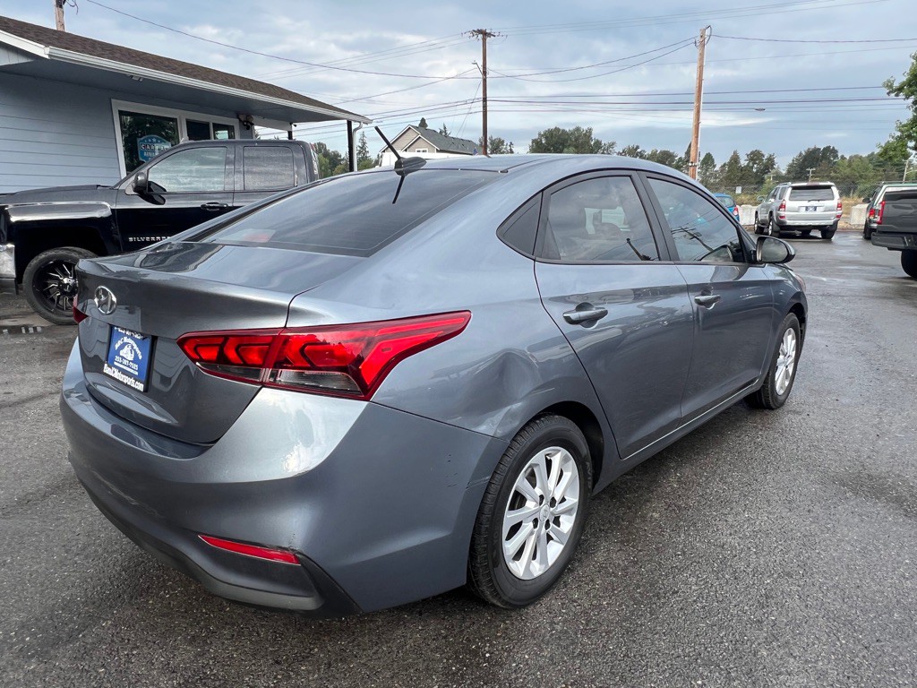2018 Hyundai Accent Image 13
