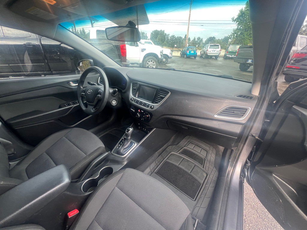 2018 Hyundai Accent Image 19