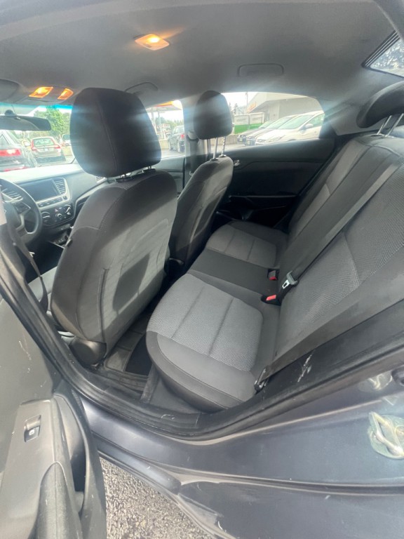 2018 Hyundai Accent Image 22
