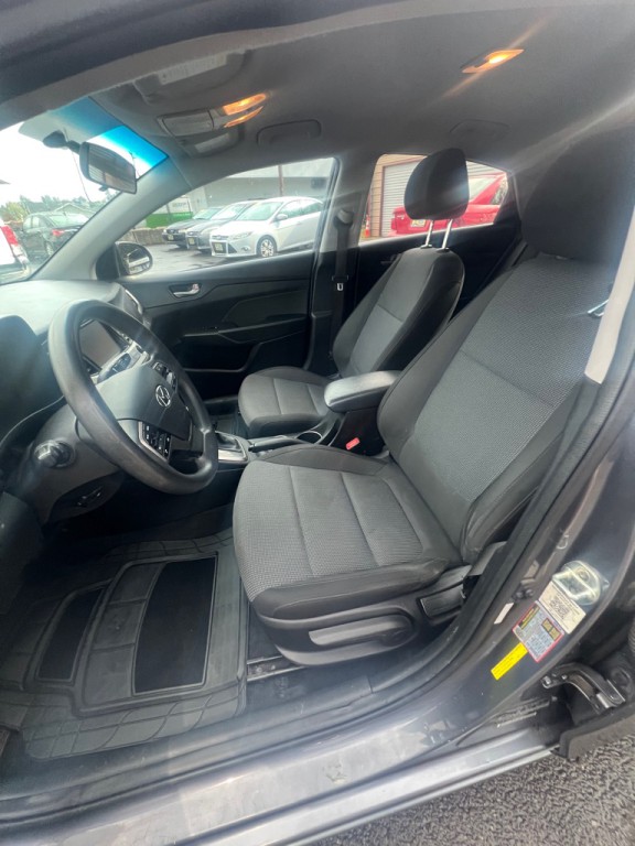 2018 Hyundai Accent Image 23