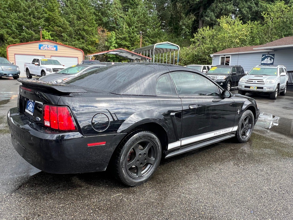 2002 Ford Mustang Image 9
