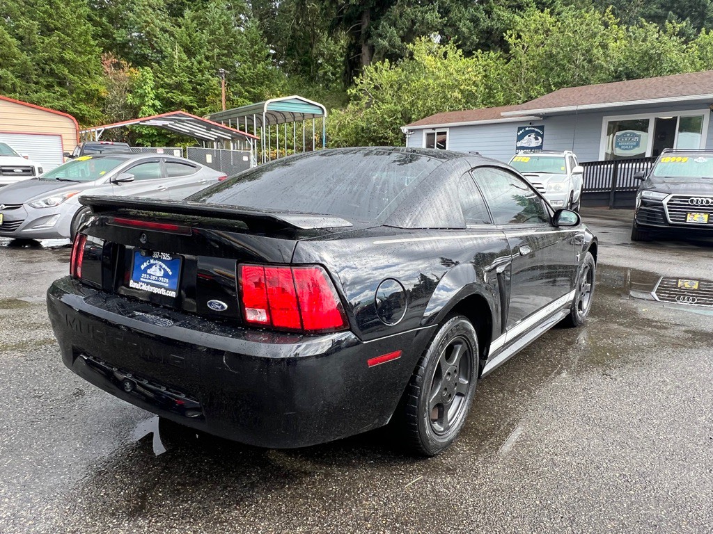 2002 Ford Mustang Image 10