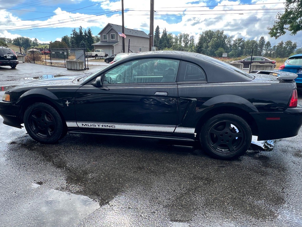 2002 Ford Mustang Image 16