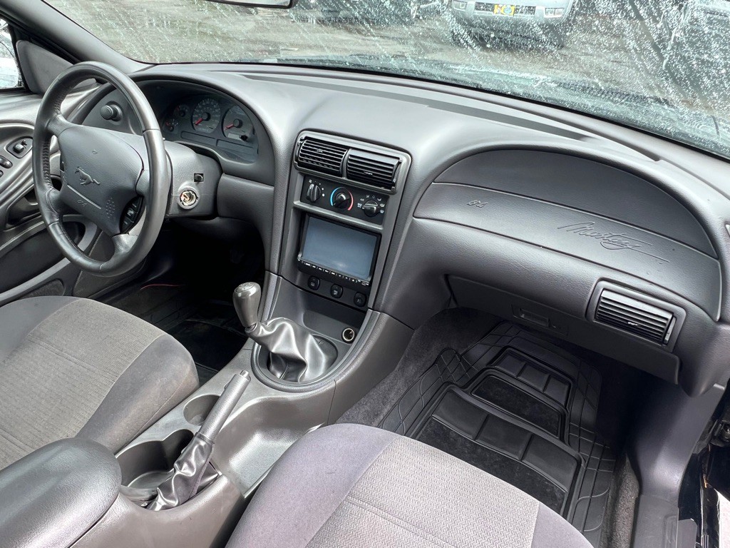 2002 Ford Mustang Image 22