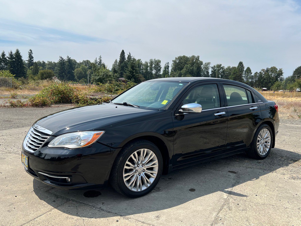2011 Chrysler 200 Image 6