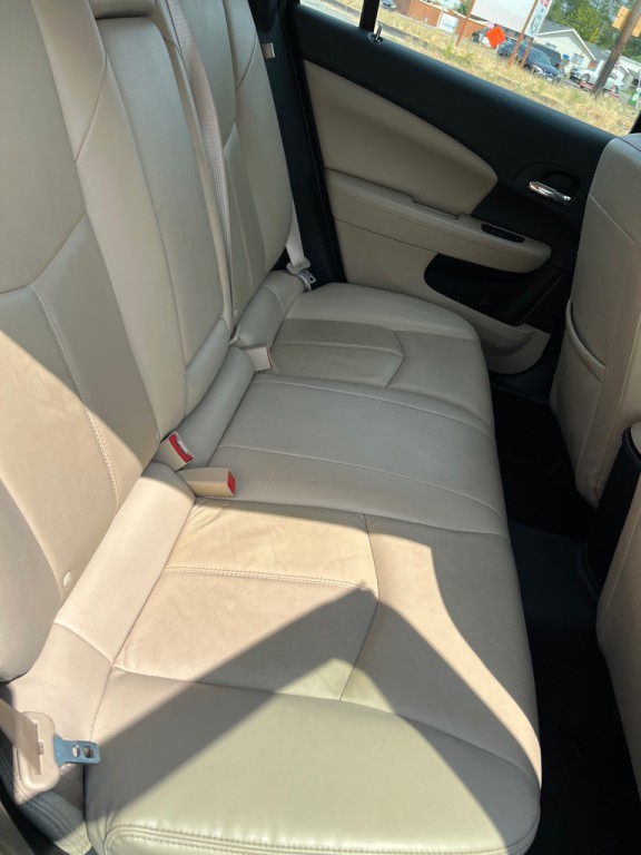 2011 Chrysler 200 Image 23