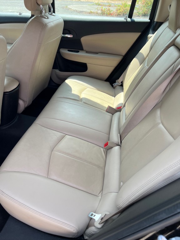 2011 Chrysler 200 Image 27