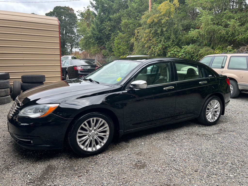2011 Chrysler 200 Image 33