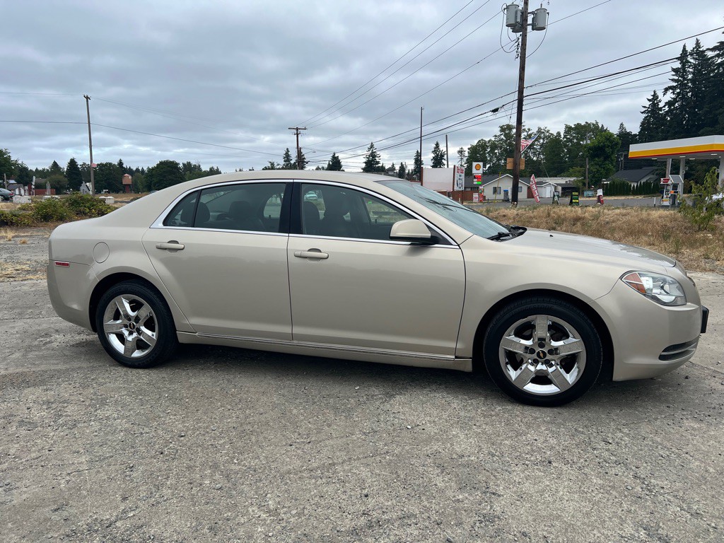 2010 Chevrolet Malibu Image 8