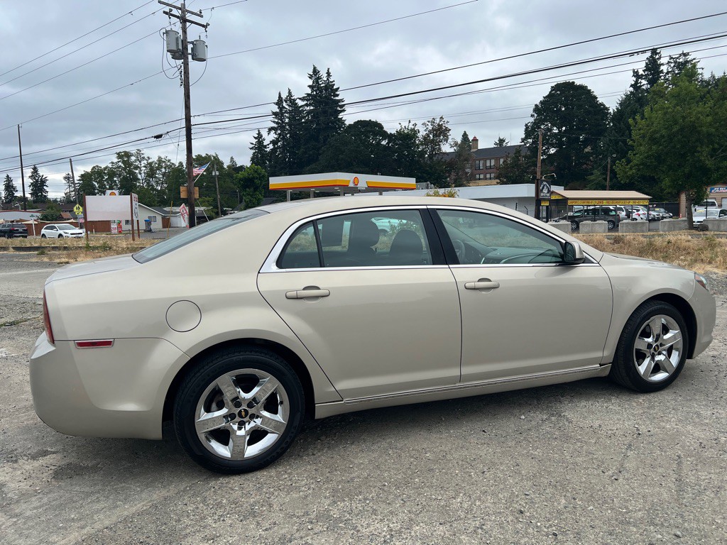 2010 Chevrolet Malibu Image 10