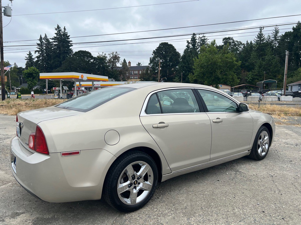 2010 Chevrolet Malibu Image 11