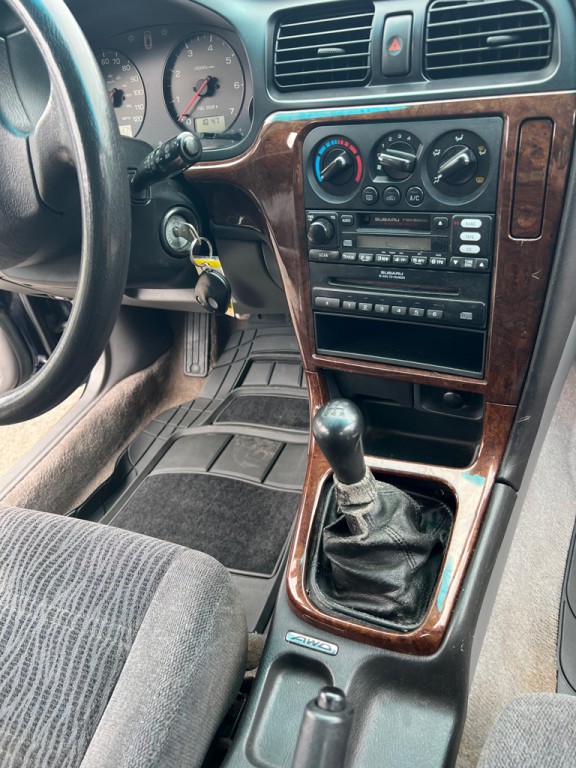 2001 Subaru Legacy Image 21