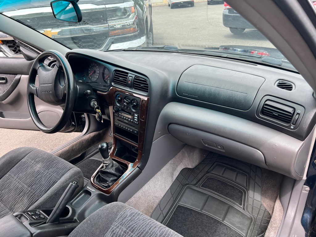 2001 Subaru Legacy Image 22