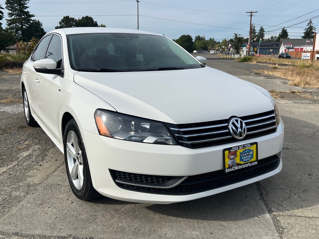 2014 Volkswagen Passat Image 2