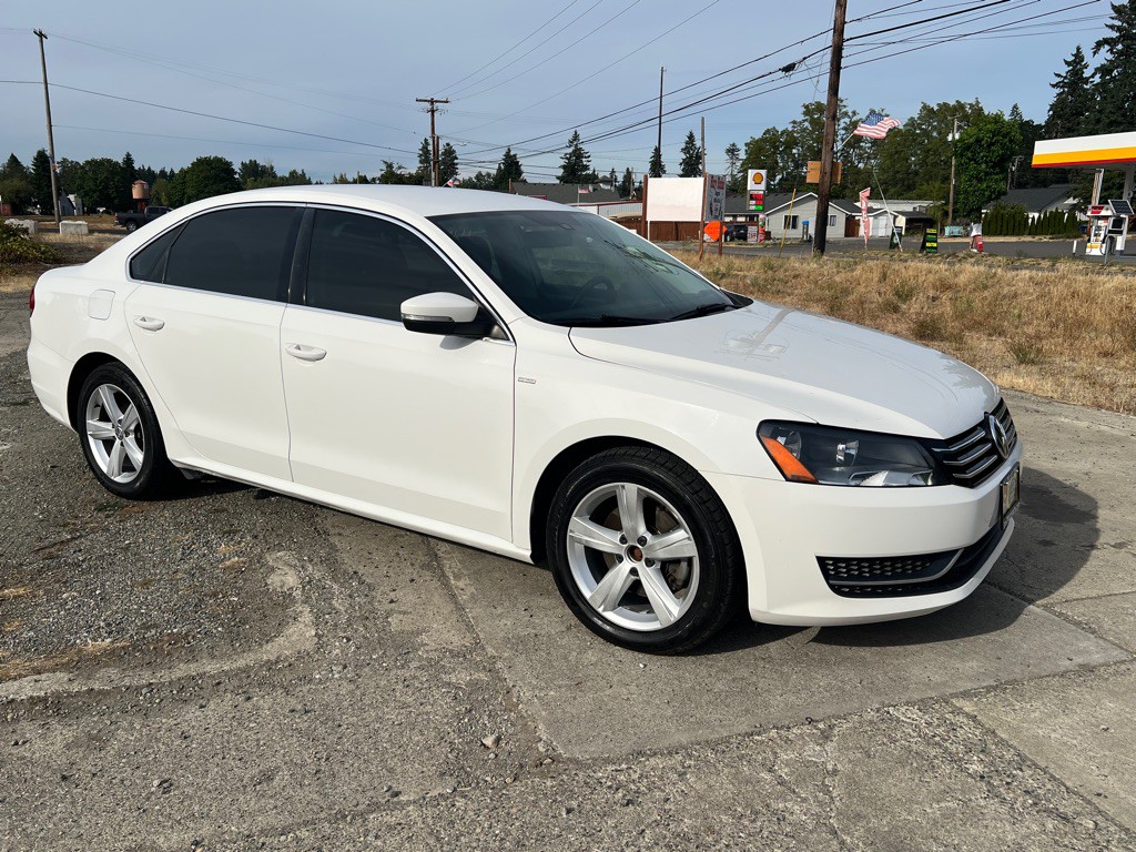 2014 Volkswagen Passat Image 19
