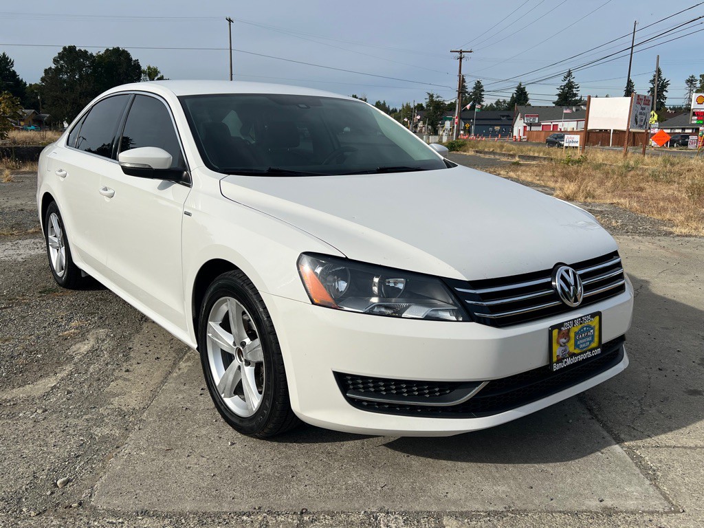 2014 Volkswagen Passat Image 20