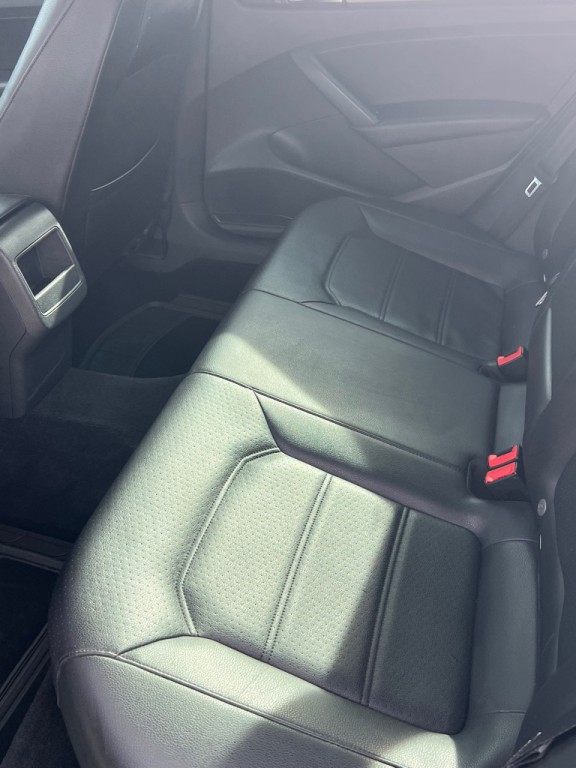 2014 Volkswagen Passat Image 27