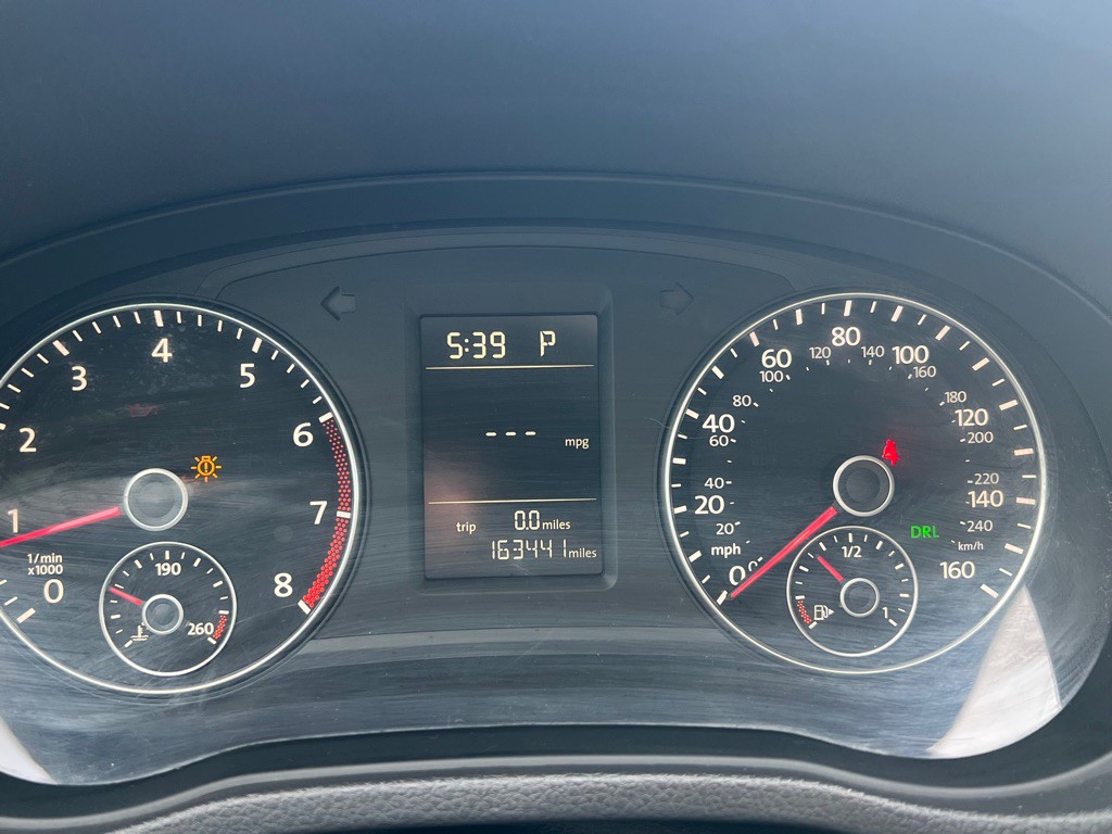 2014 Volkswagen Passat Image 30
