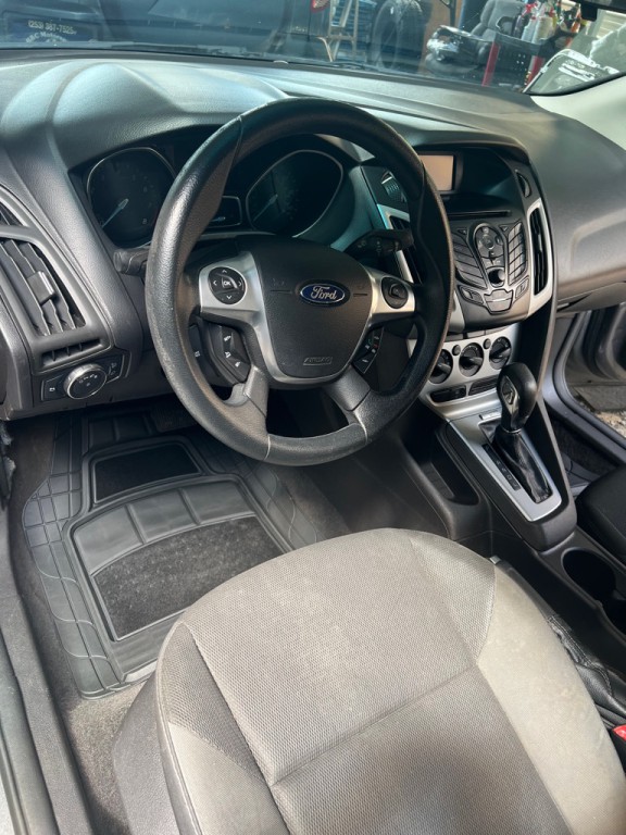 2013 Ford Focus Image 30