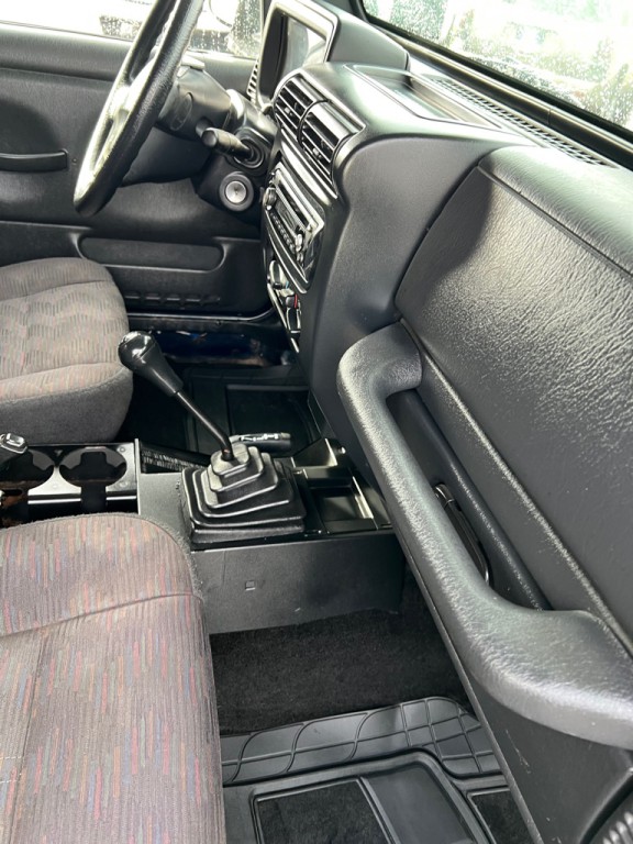 2003 Jeep Wrangler Image 34