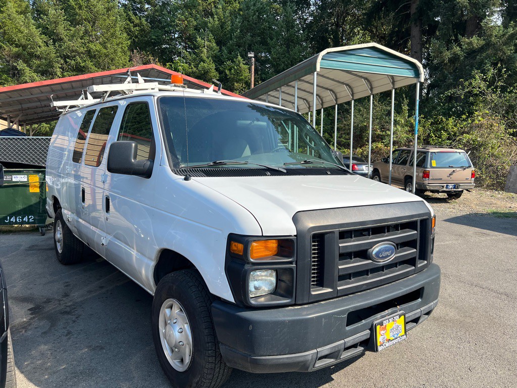 2008 Ford Econoline Image 2