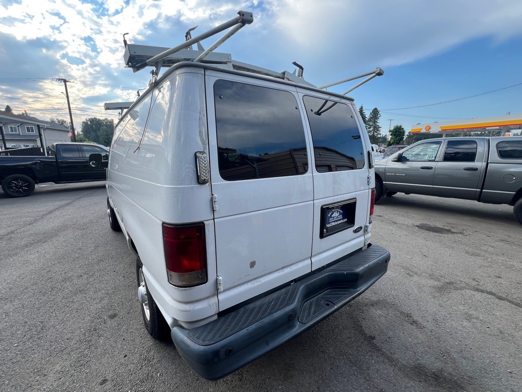 2008 Ford Econoline Image 10