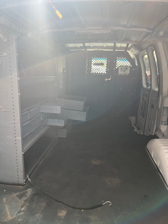 2008 Ford Econoline Image 25