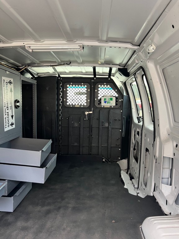 2008 Ford Econoline Image 26