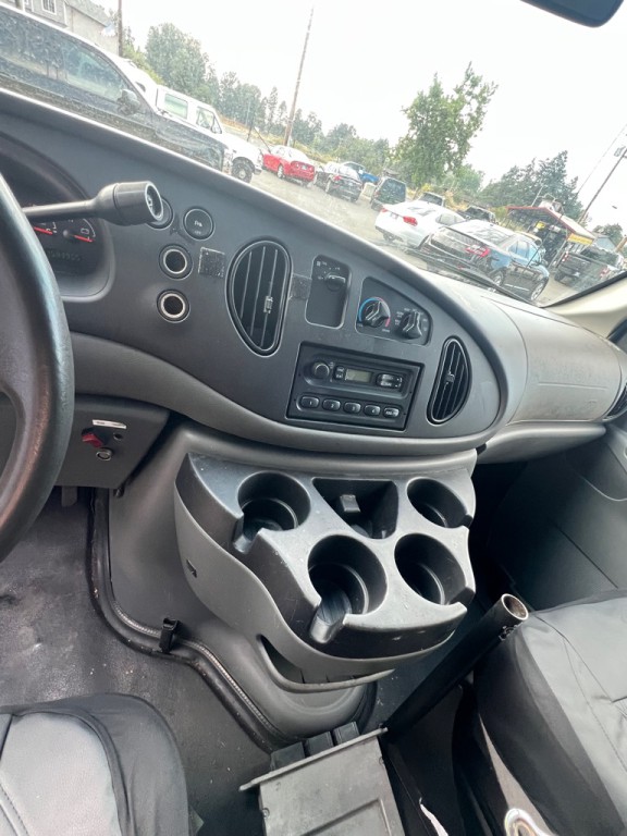 2008 Ford Econoline Image 29