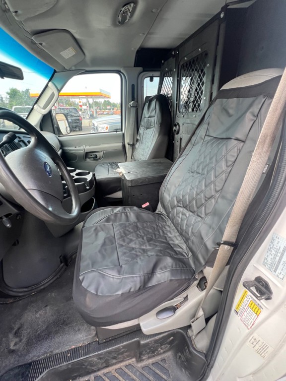2008 Ford Econoline Image 31