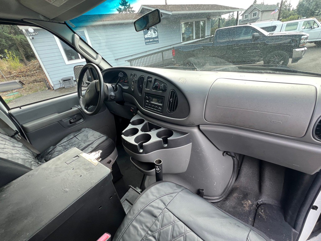 2008 Ford Econoline Image 34