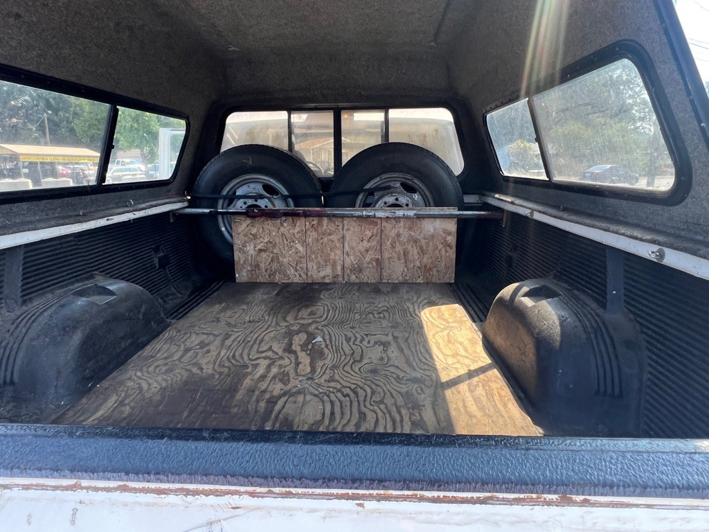 1995 Ford F-350 Image 26