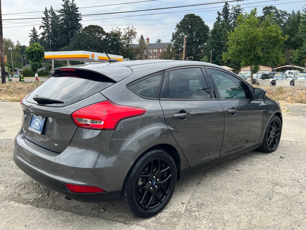 2016 Ford Focus Image 2
