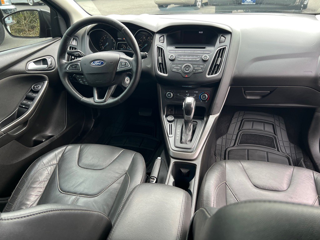 2016 Ford Focus Image 24