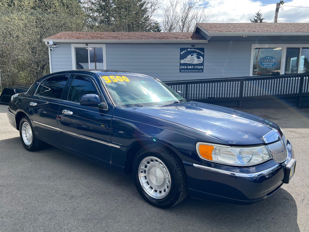 2001 Lincoln Town Car Image 4