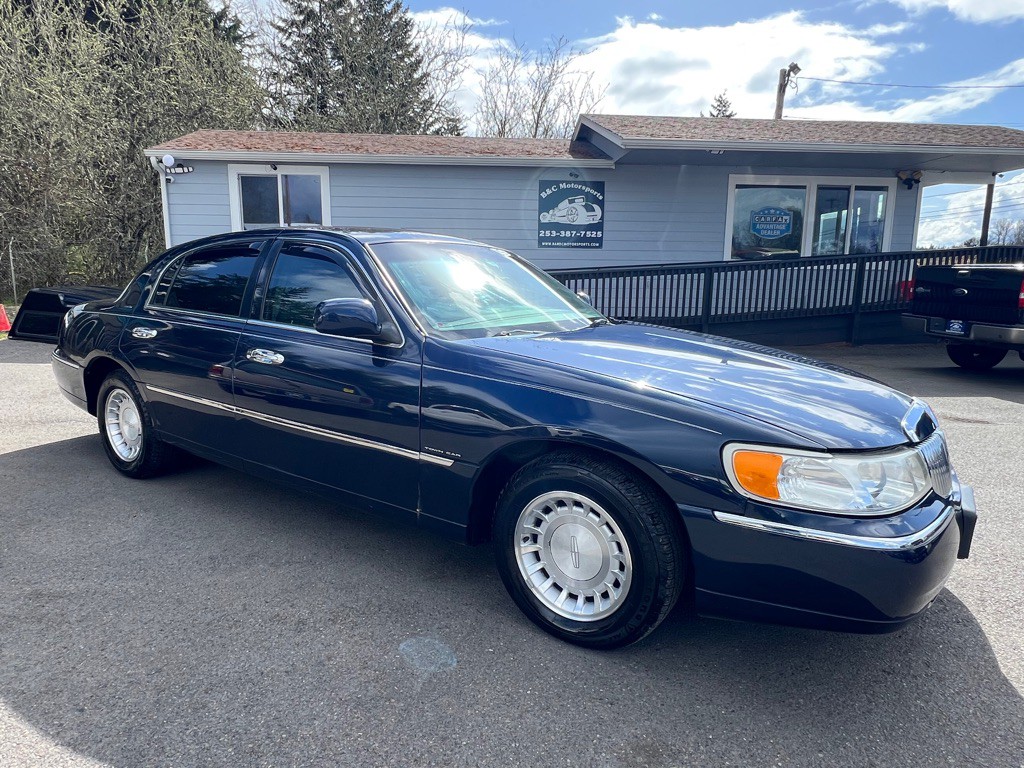 2001 Lincoln Town Car Image 7